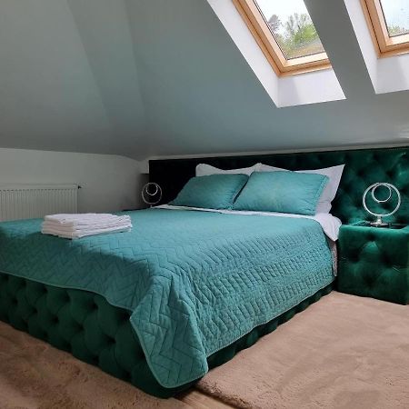 Kalinderu Luxury Ski Loft บุชเตนี ภายนอก รูปภาพ